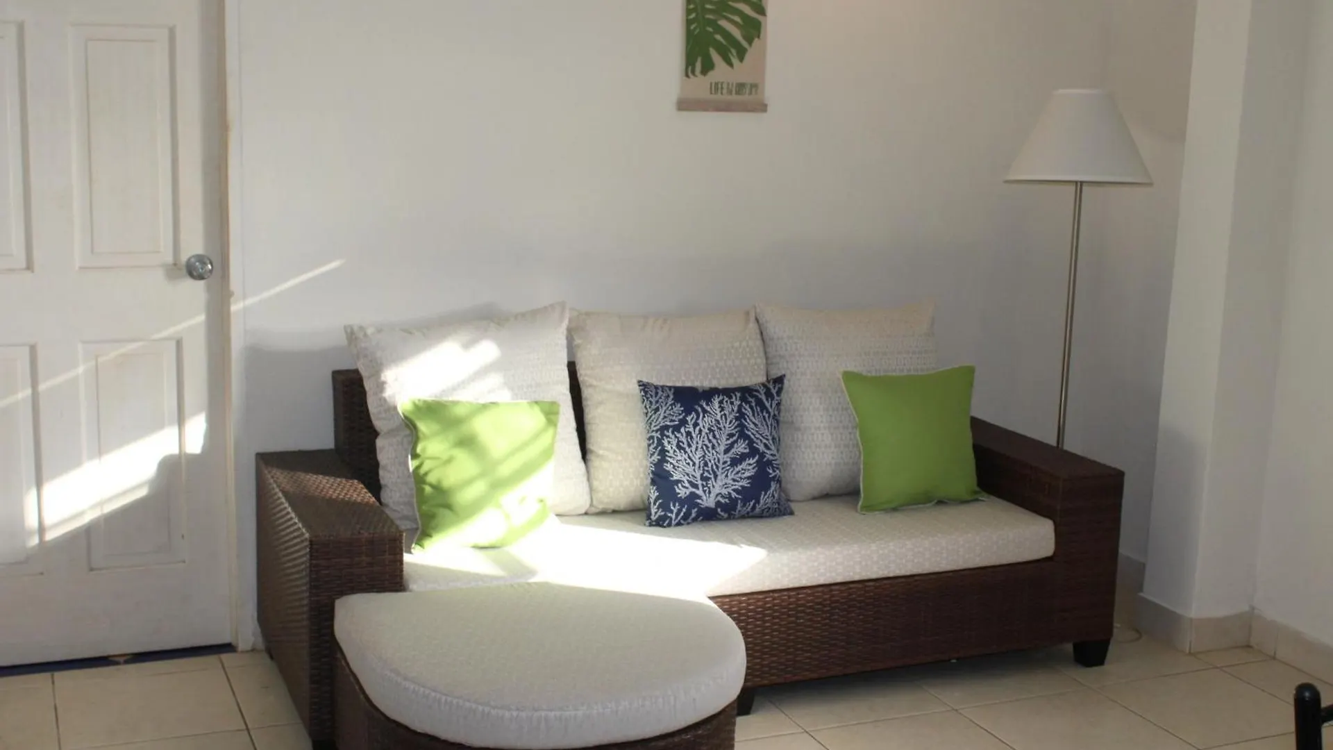Sunset Apartment Saint James