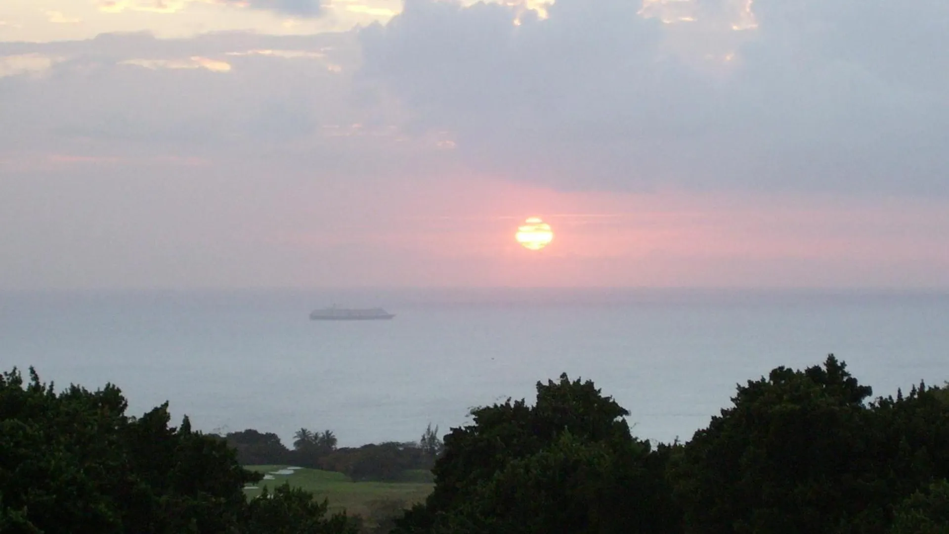 Sunset Apartment Saint James Barbados